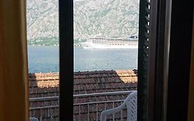 Seaside Apartments And Rooms